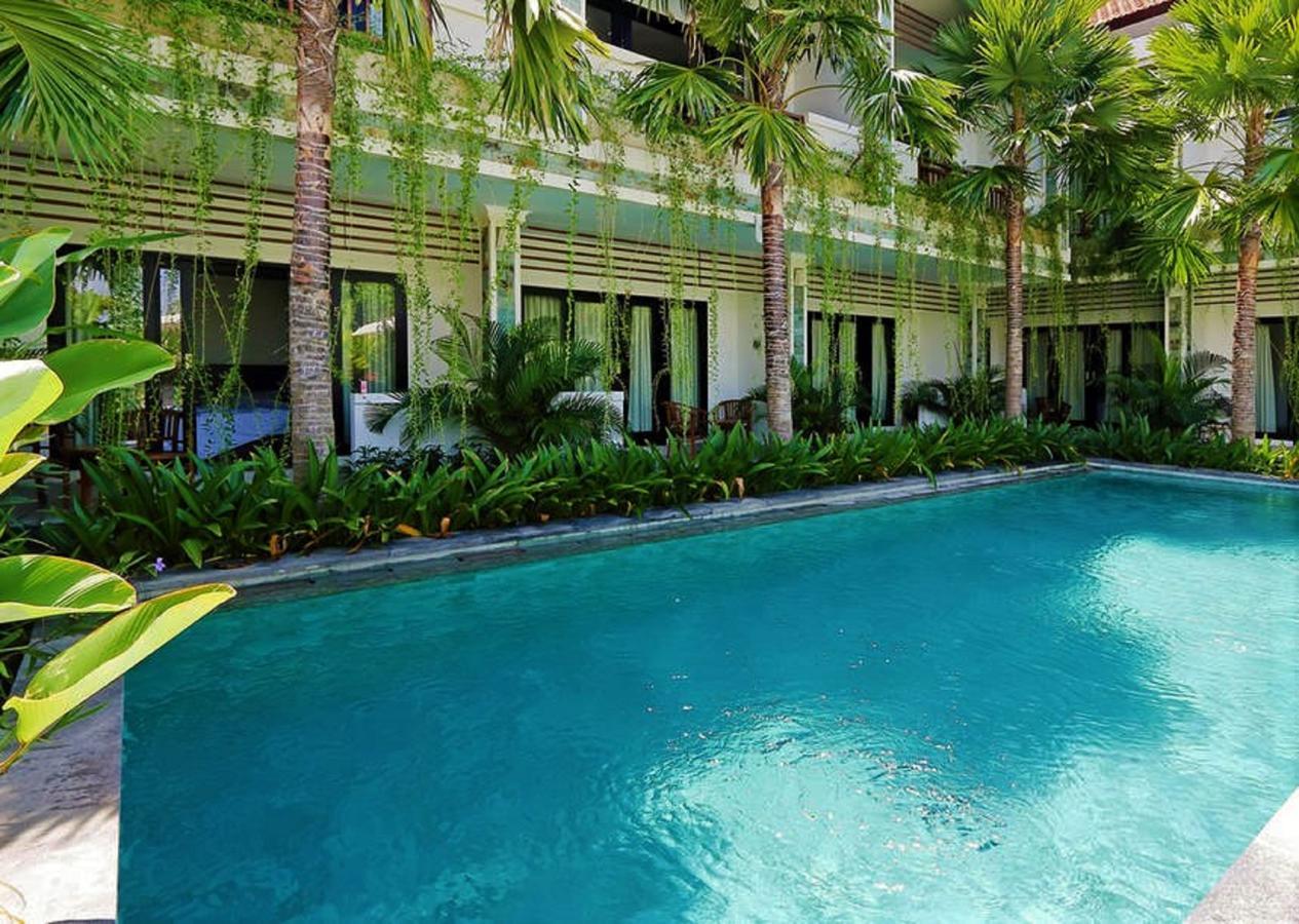 Indah Homestay Seminyak Exterior foto